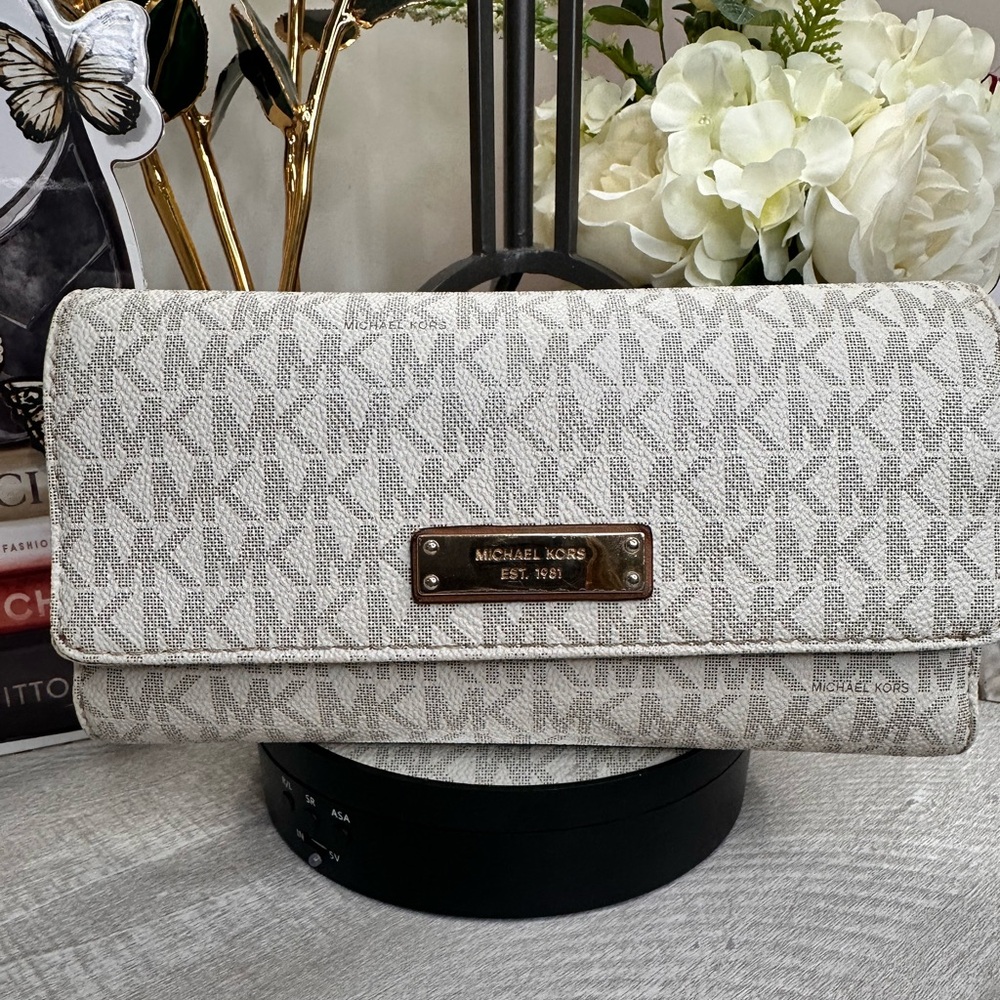 Michael Kors Gray Long Wallet EUC